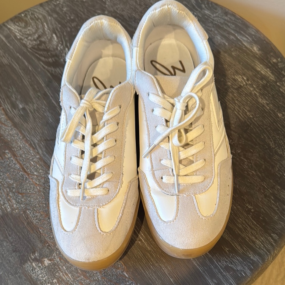 Zodiac White and Gray Retro Sneakers with Gum Soles - Picture 6 of 10